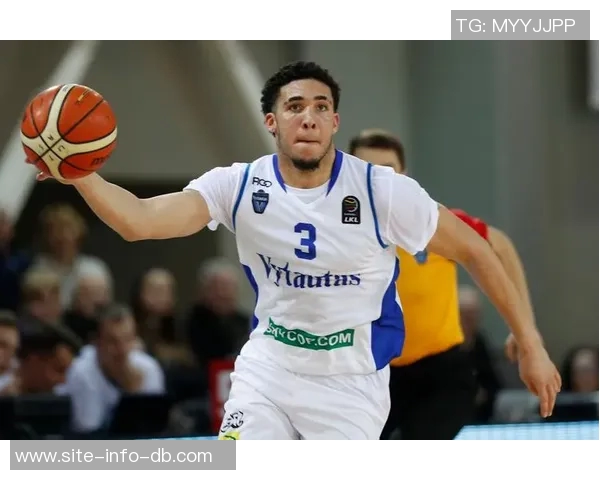 鲍尔兄弟精彩对决二哥利安吉洛现场助威赛后合影温馨分享